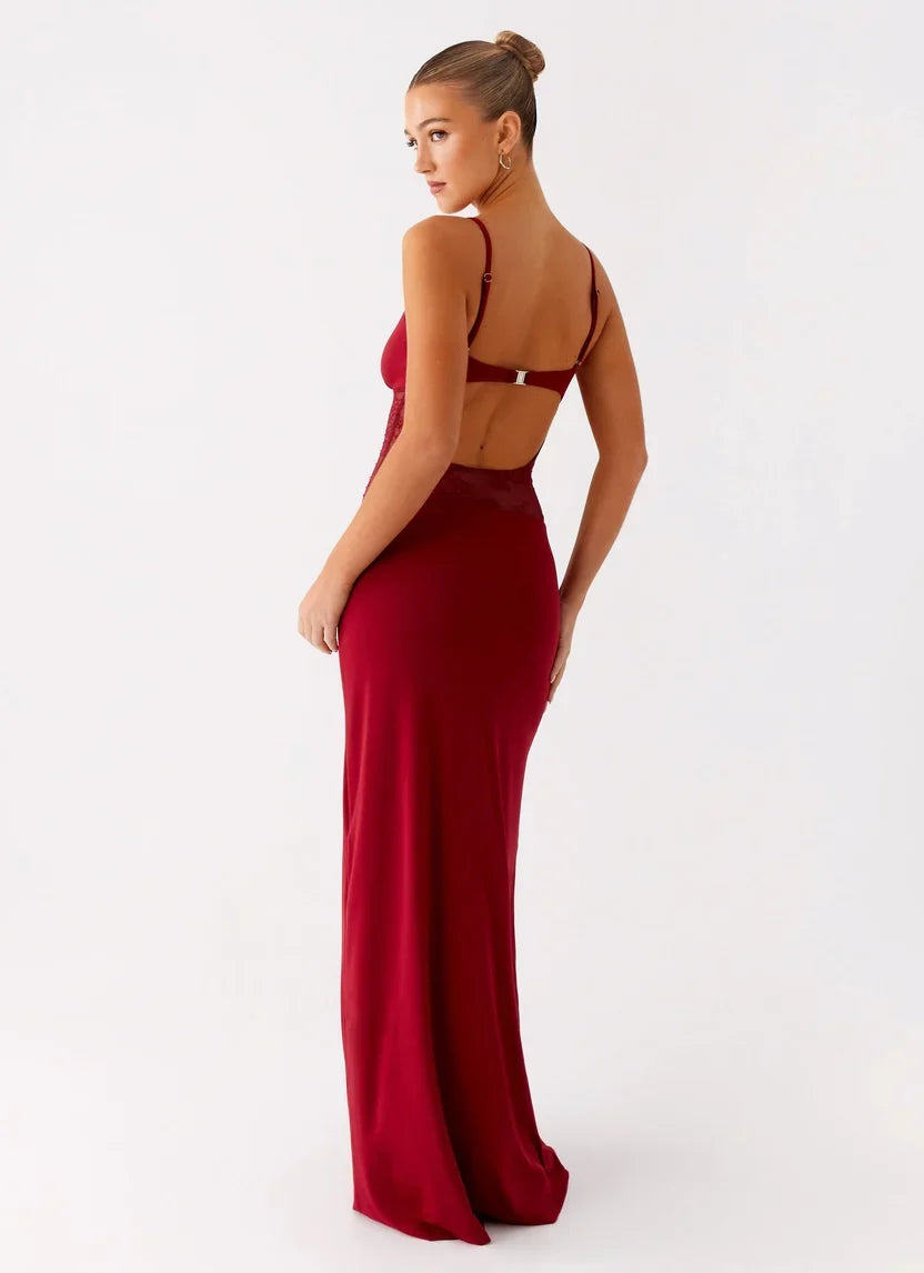 KAYLIVA – Evonni Black Lace Maxi Dress