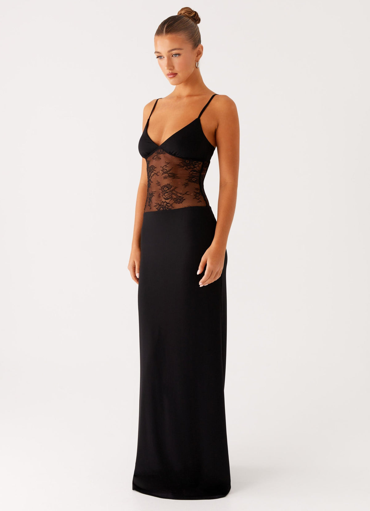 KAYLIVA – Evonni Black Lace Maxi Dress