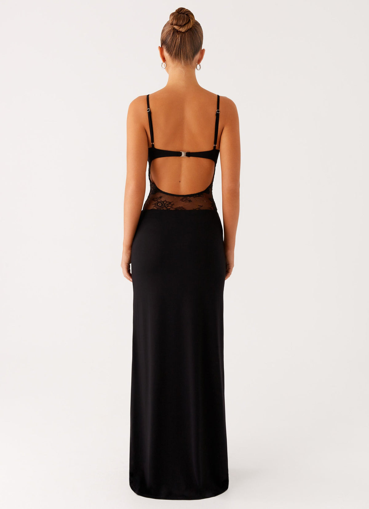 KAYLIVA – Evonni Black Lace Maxi Dress