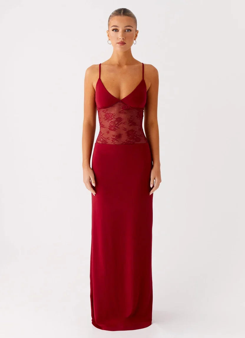 KAYLIVA – Evonni Black Lace Maxi Dress