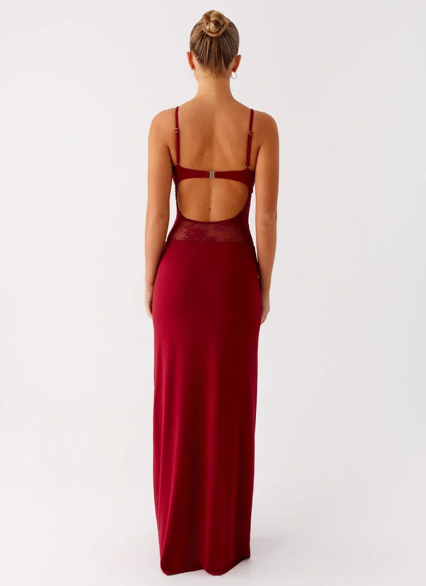KAYLIVA – Evonni Black Lace Maxi Dress